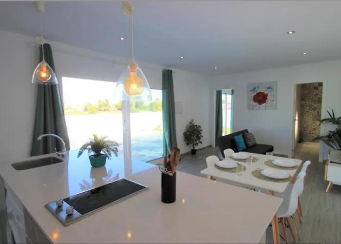 Casa De Construccion Moderna Con Piscina Privada Conil De La Frontera