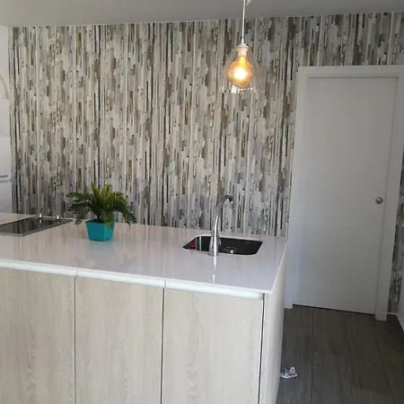 Casa De Construccion Moderna Con Piscina Privada 木屋