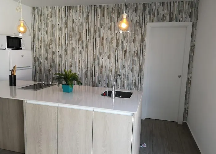 Casa De Construccion Moderna Con Piscina Privada 木屋